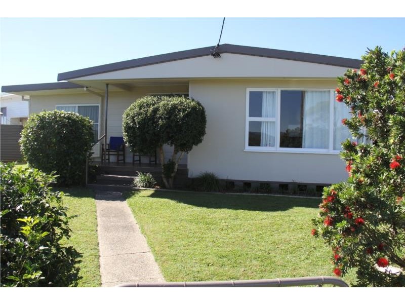 72 Arrawarra Road, Arrawarra Headland NSW 2456