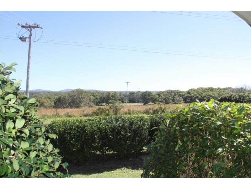 72 Arrawarra Road, Arrawarra Headland NSW 2456