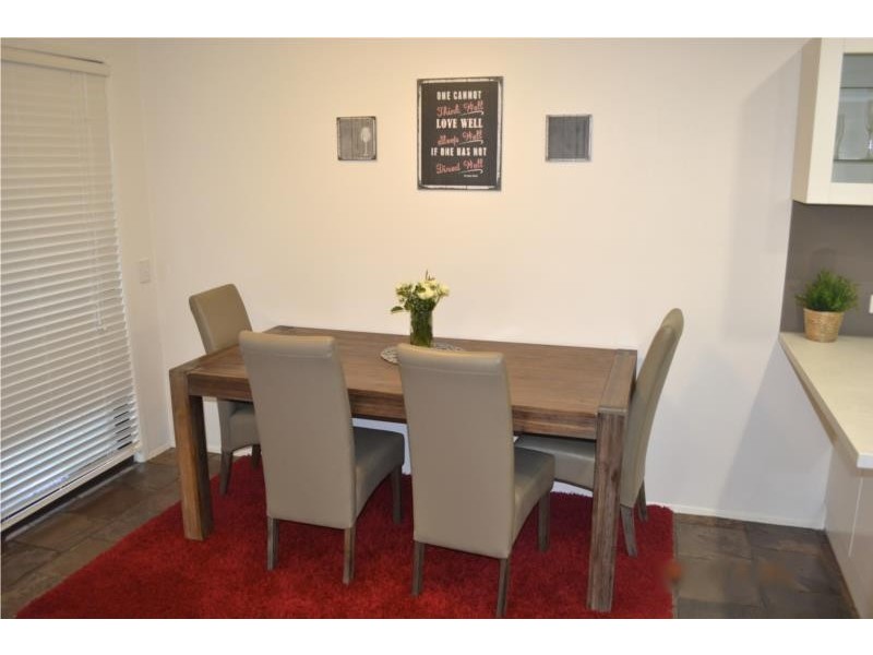 2/10 Columbia Court, Oxenford QLD 4210