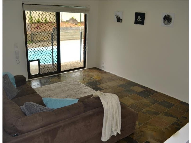 2/10 Columbia Court, Oxenford QLD 4210