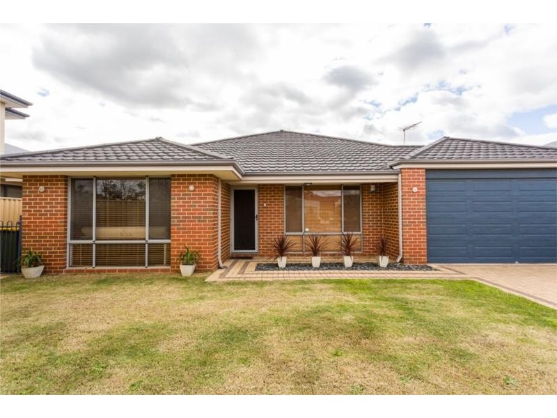 11 Kylee Close, South Guildford WA 6055