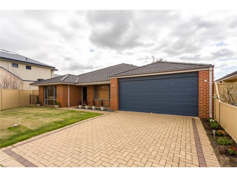 11 Kylee Close, South Guildford WA 6055
