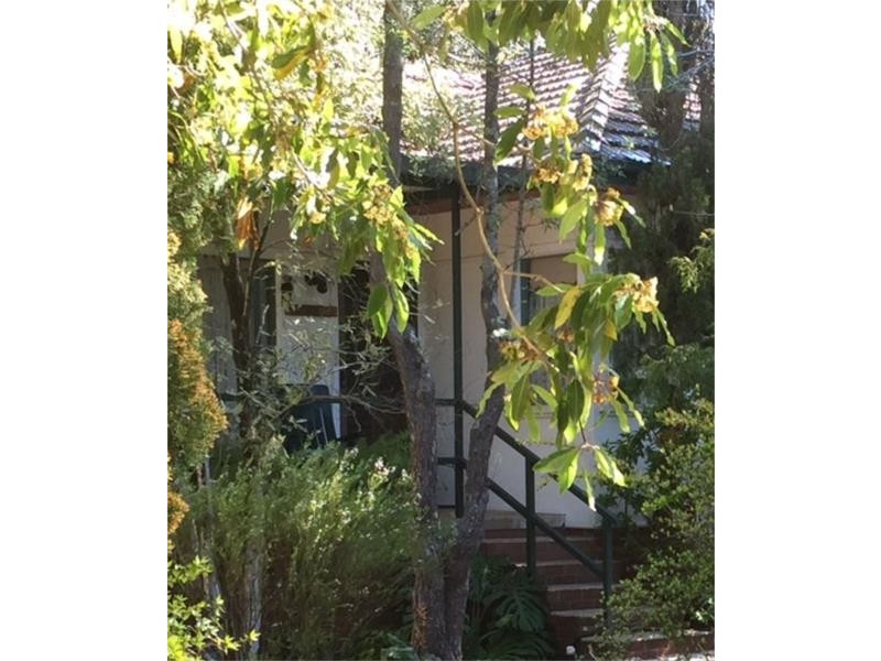 7 Farm Road, Springwood NSW 2777