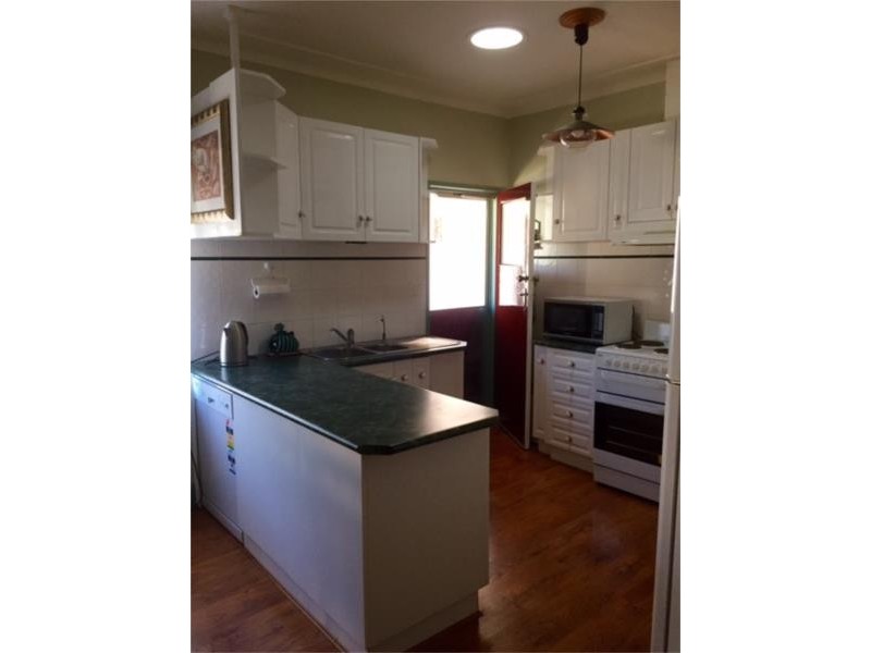 7 Farm Road, Springwood NSW 2777