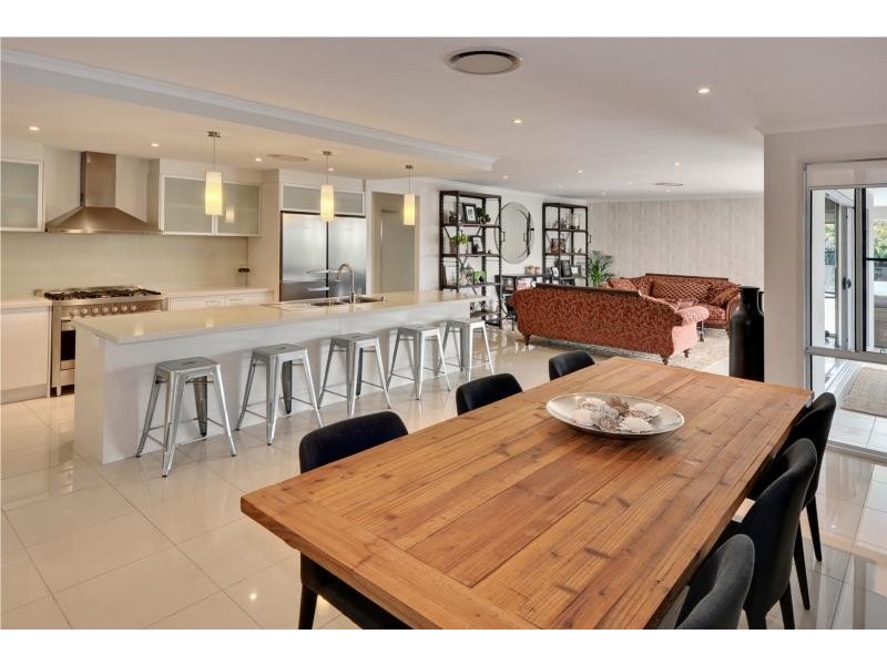 42 Whitehaven Way, Pelican Waters QLD 4551