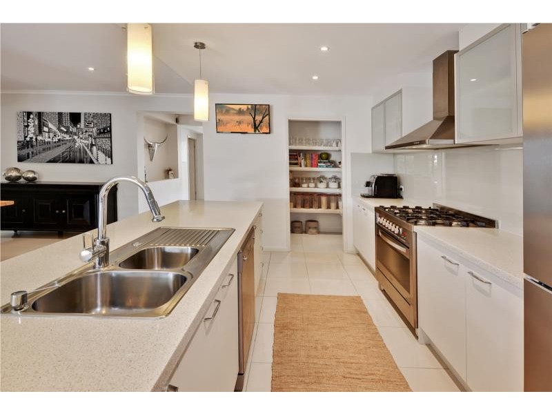 42 Whitehaven Way, Pelican Waters QLD 4551