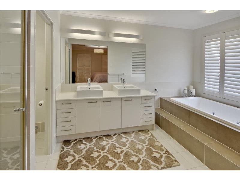 42 Whitehaven Way, Pelican Waters QLD 4551