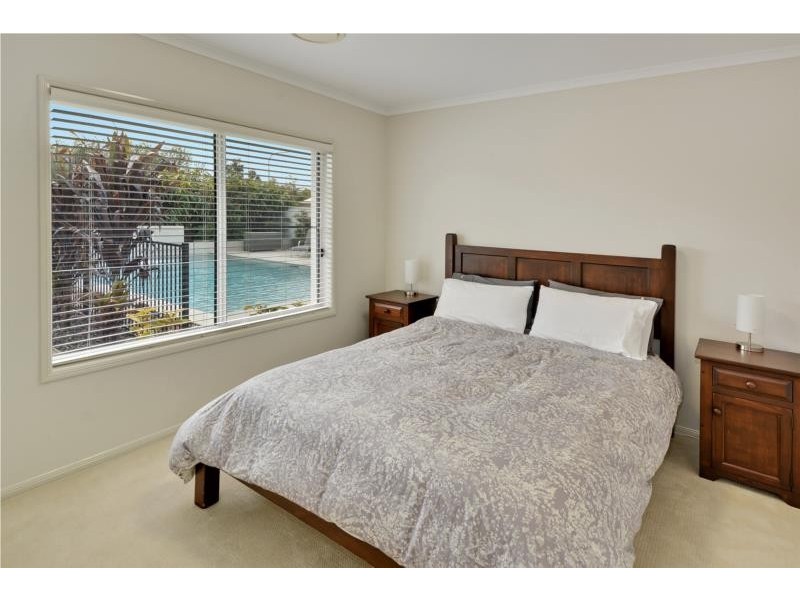 42 Whitehaven Way, Pelican Waters QLD 4551