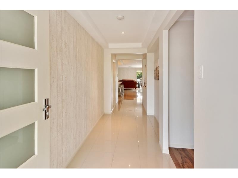 42 Whitehaven Way, Pelican Waters QLD 4551