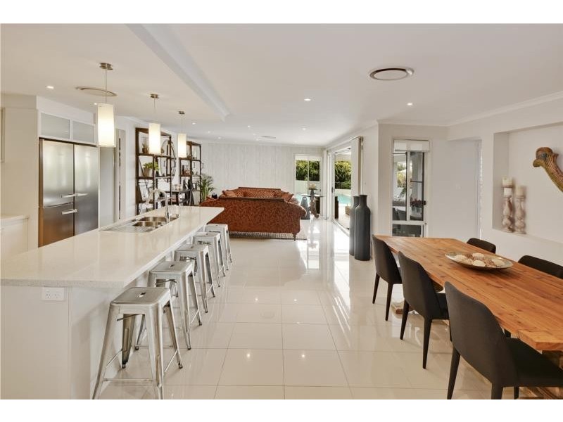 42 Whitehaven Way, Pelican Waters QLD 4551