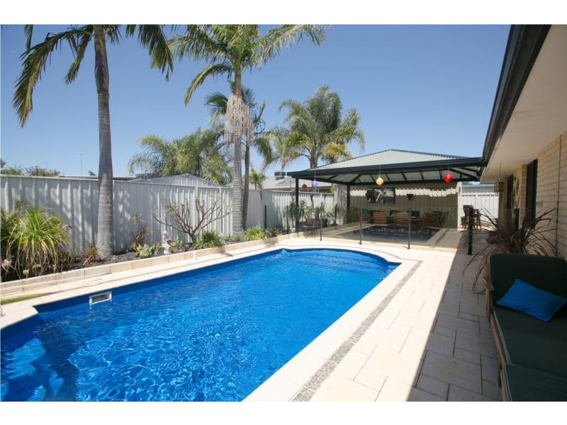 14 Yunderup Road, South Yunderup WA 6208