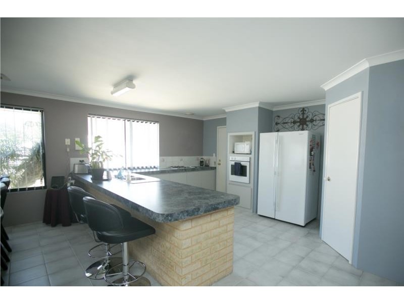 14 Yunderup Road, South Yunderup WA 6208