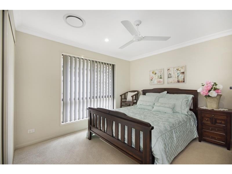 15 Sandheath Place, Ningi QLD 4511