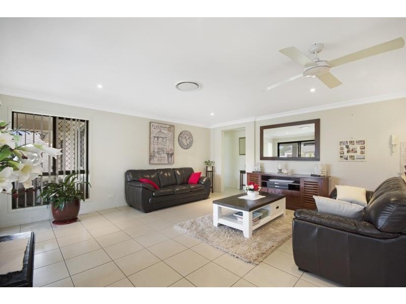 15 Sandheath Place, Ningi QLD 4511
