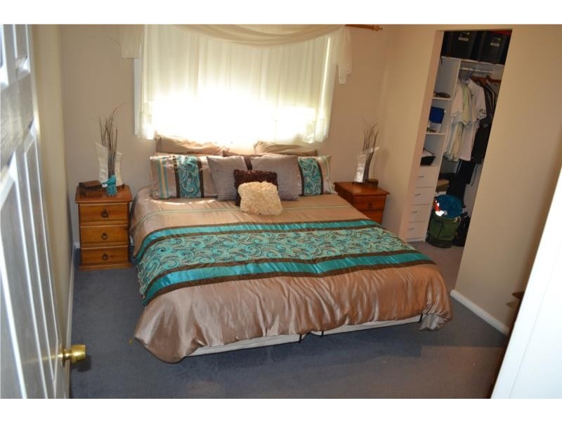 16 Mills Street, Warners Bay NSW 2282