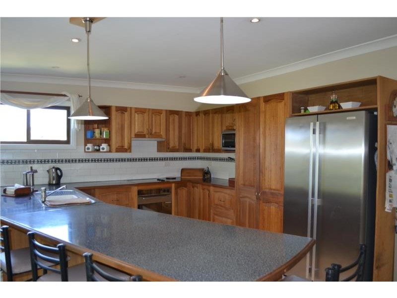16 Mills Street, Warners Bay NSW 2282