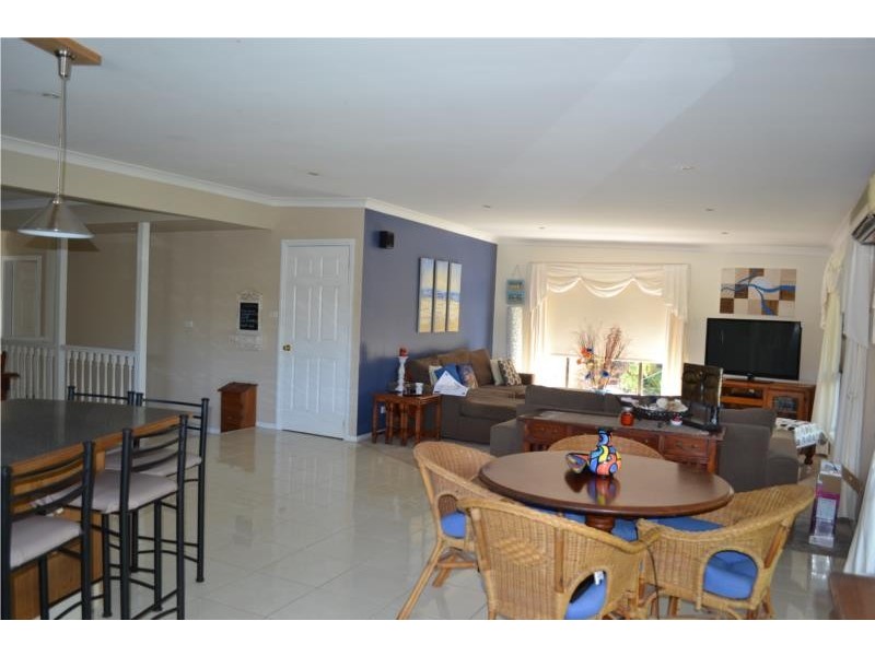 16 Mills Street, Warners Bay NSW 2282