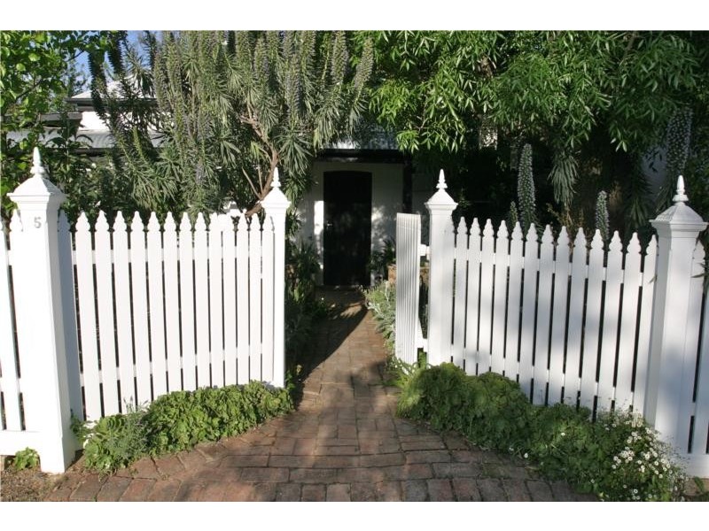 5 Drivers Road, Summertown SA 5141