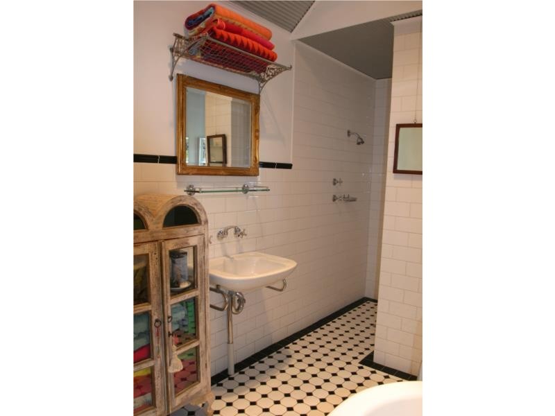 5 Drivers Road, Summertown SA 5141