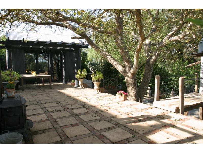 5 Drivers Road, Summertown SA 5141