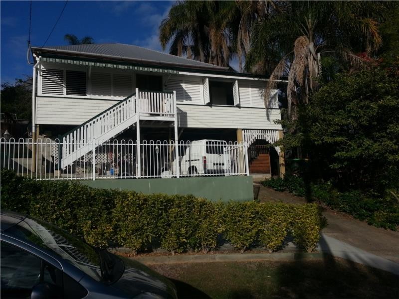 33 Joynt Street, Hamilton QLD 4007