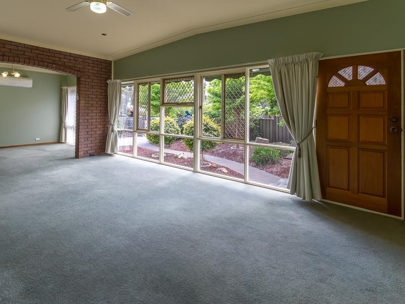 33 O’Grady Drive, Para Hills SA 5096