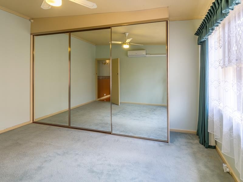 33 O’Grady Drive, Para Hills SA 5096