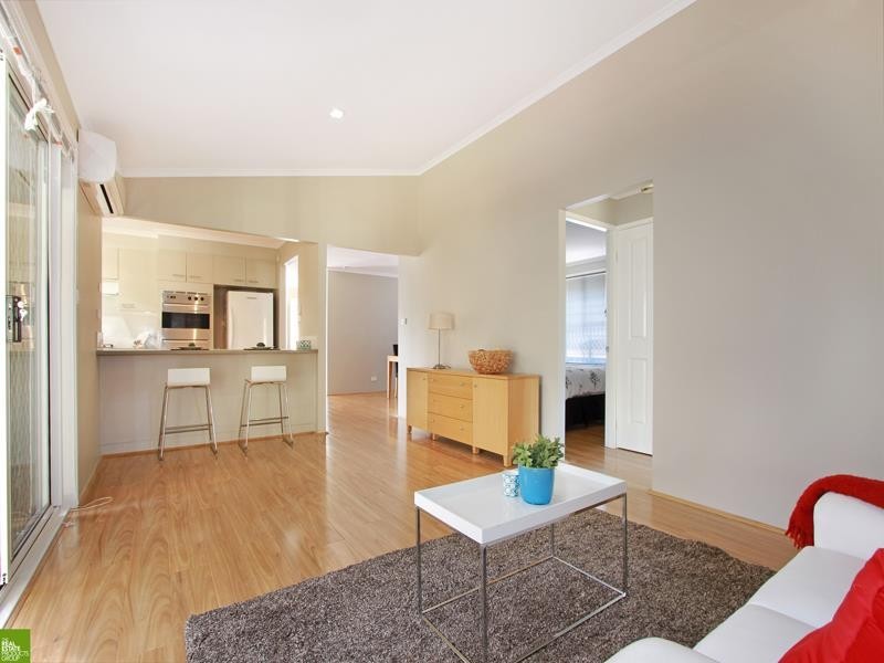 8 Swan Place, Albion Park NSW 2527