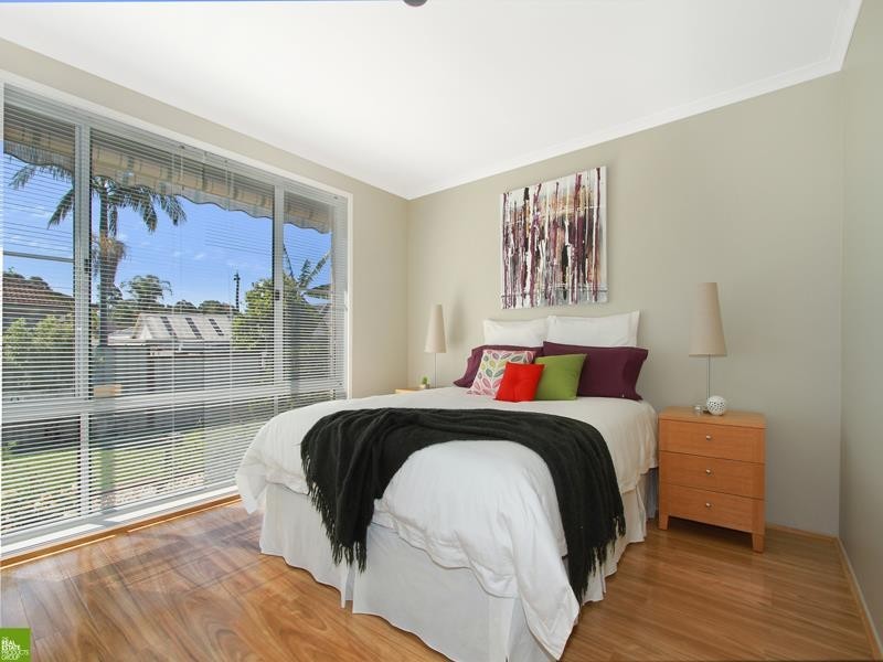 8 Swan Place, Albion Park NSW 2527