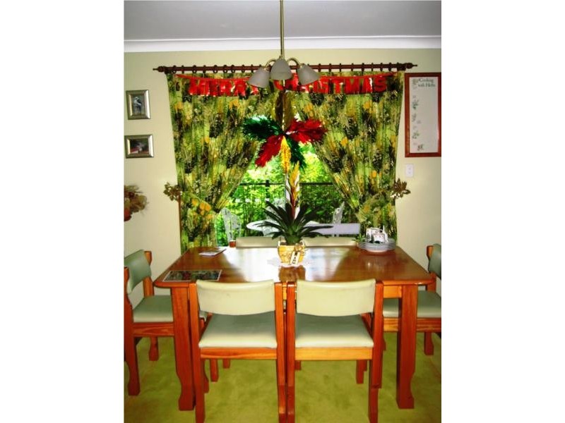 4 Curlew Street, Birkdale QLD 4159