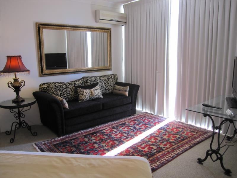 1 Paradise Island, Surfers Paradise QLD 4217