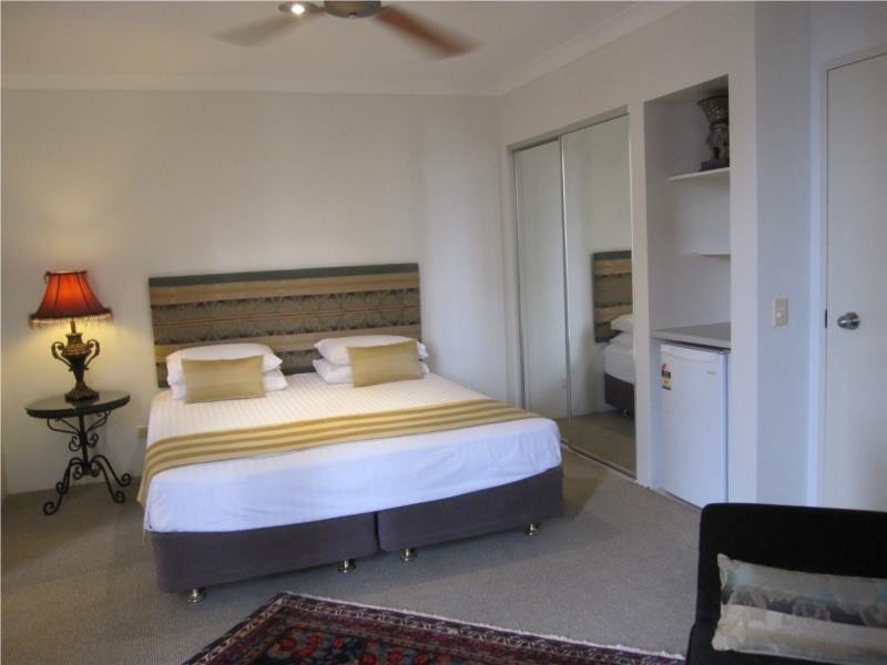 1 Paradise Island, Surfers Paradise QLD 4217