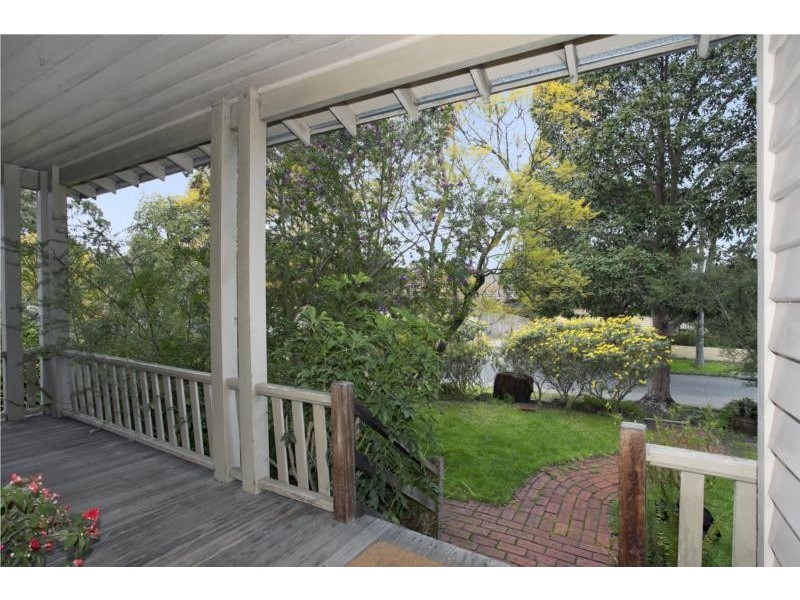 16 Sycamore Street, Camberwell VIC 3124