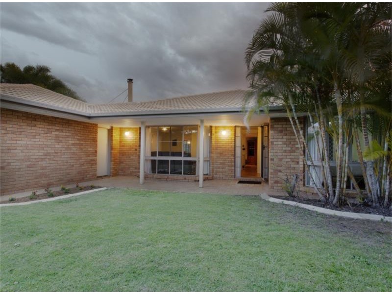 93 Rue Montaigne, Petrie QLD 4502