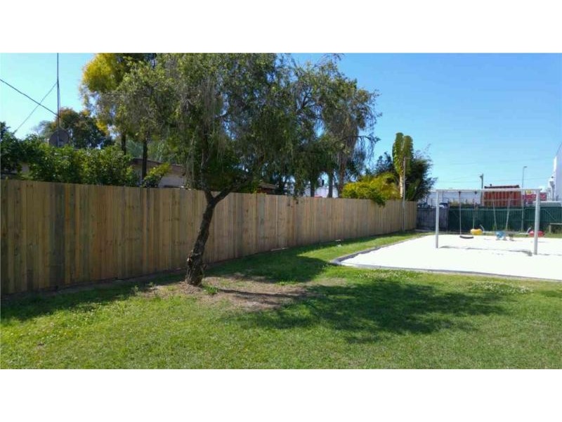18 Mark Street, Morayfield QLD 4506