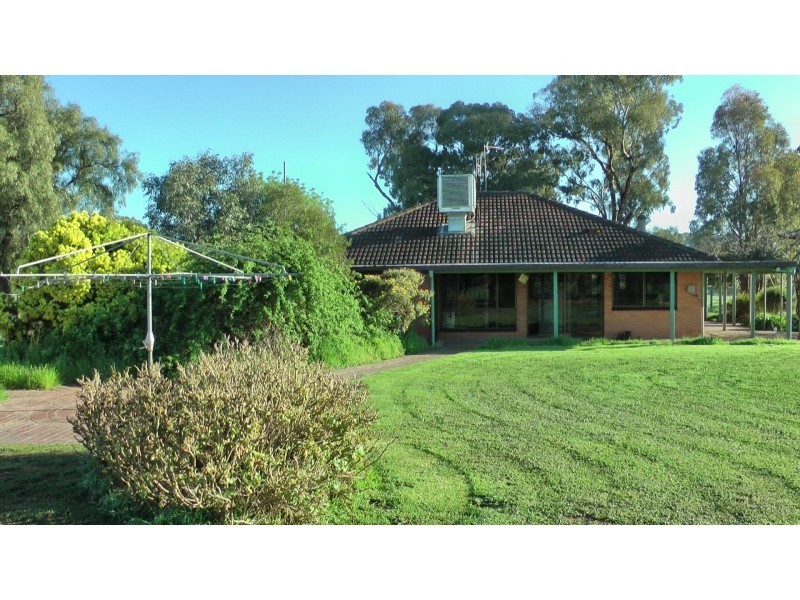 240 Cassidys Road, Murchison VIC 3610