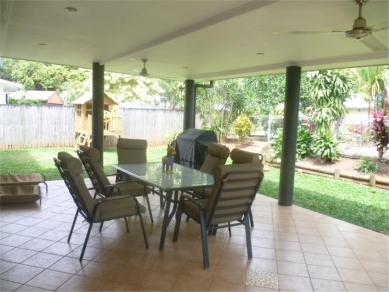 5 Violet Street, Mooroobool QLD 4870