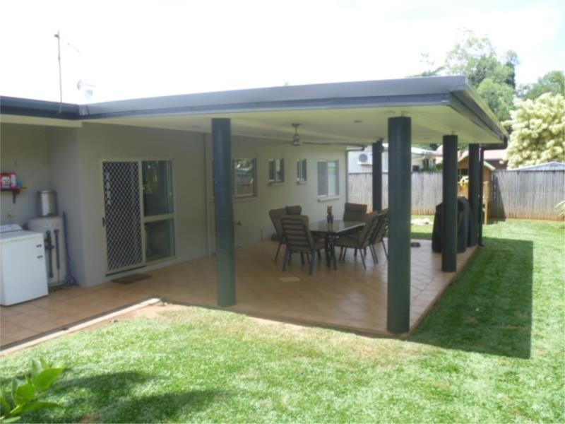 5 Violet Street, Mooroobool QLD 4870