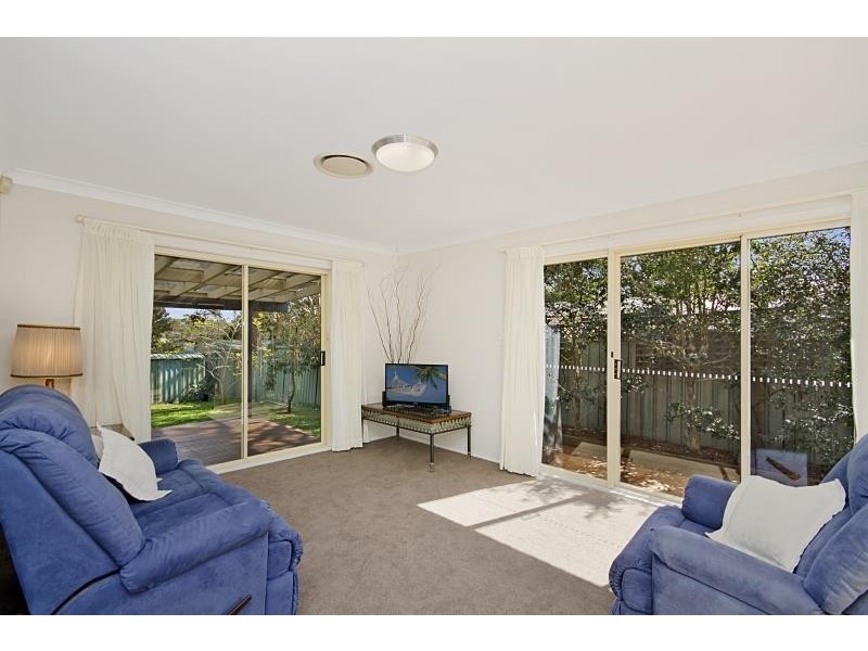 26 Poplars Avenue, Bateau Bay NSW 2261