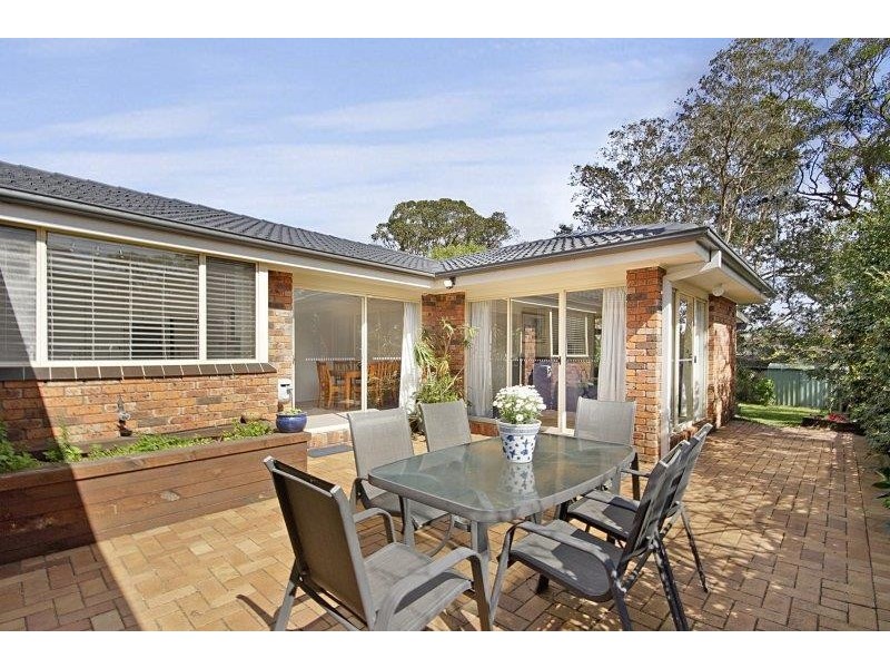 26 Poplars Avenue, Bateau Bay NSW 2261