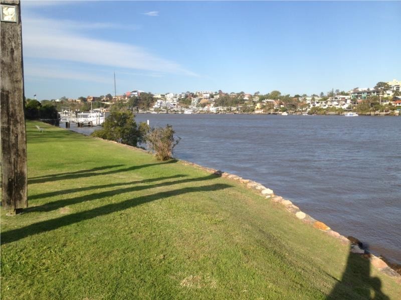 95 Oxlade Drive, New Farm QLD 4005