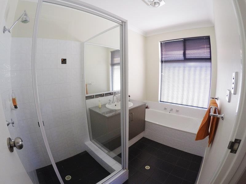 6 Brussels Circuit, Port Kennedy WA 6172