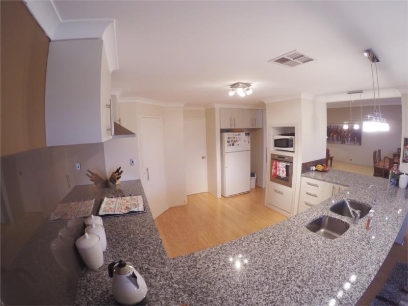 6 Brussels Circuit, Port Kennedy WA 6172