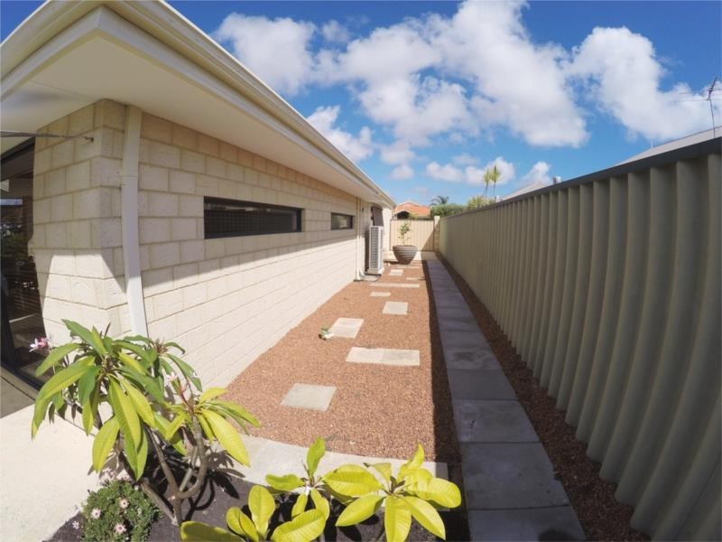 6 Brussels Circuit, Port Kennedy WA 6172