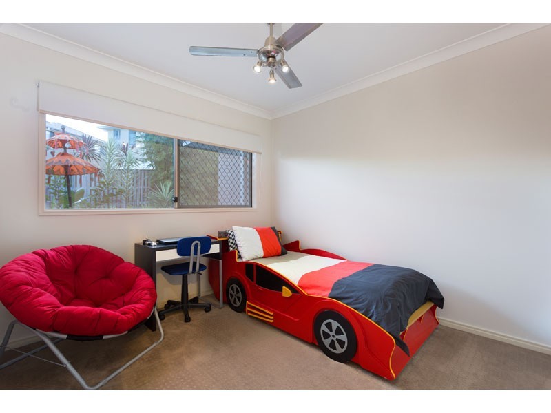 30 John Markwell Parade, Daisy Hill QLD 4127