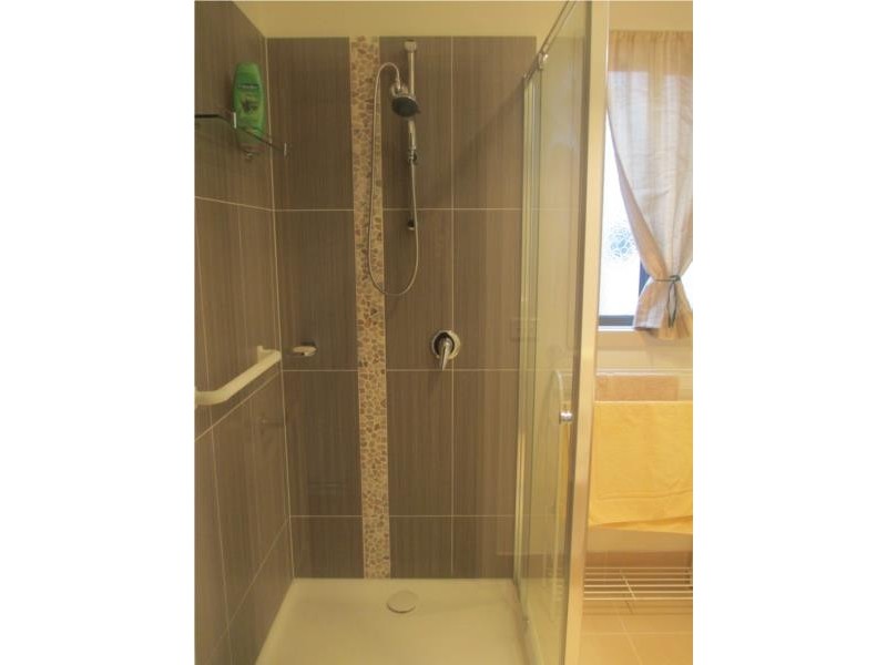 42/639 Kemp Street, Lavington NSW 2641