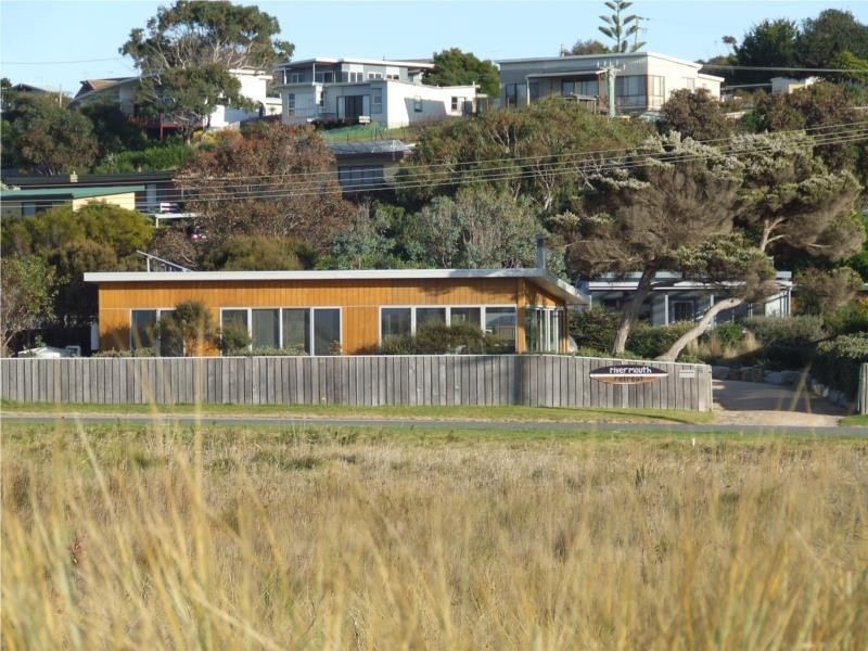6 Dune Street, Scamander TAS 7215