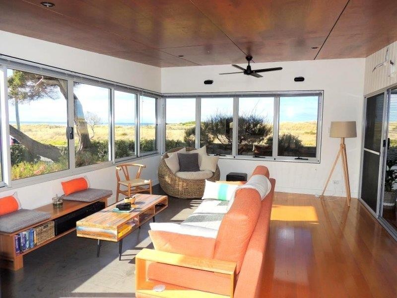 6 Dune Street, Scamander TAS 7215