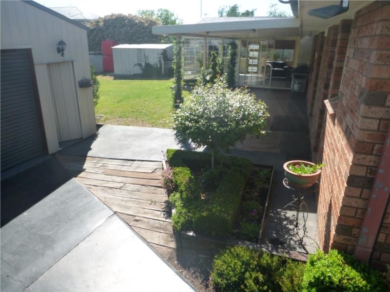 18 WENTWORTH DRIVE, Kelso NSW 2795