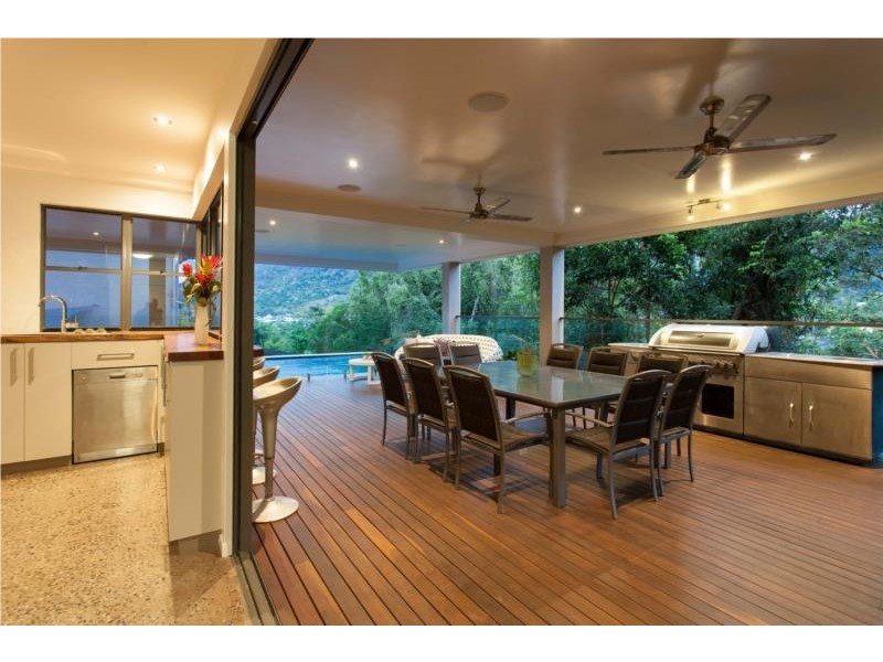 11 Springmeadow Close, Brinsmead QLD 4870